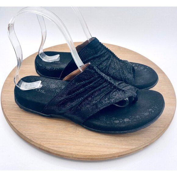 Taos Sandals Womens 7 Black Leather Comfort Thong Ruched Shiny Gift II - Picture 1 of 11